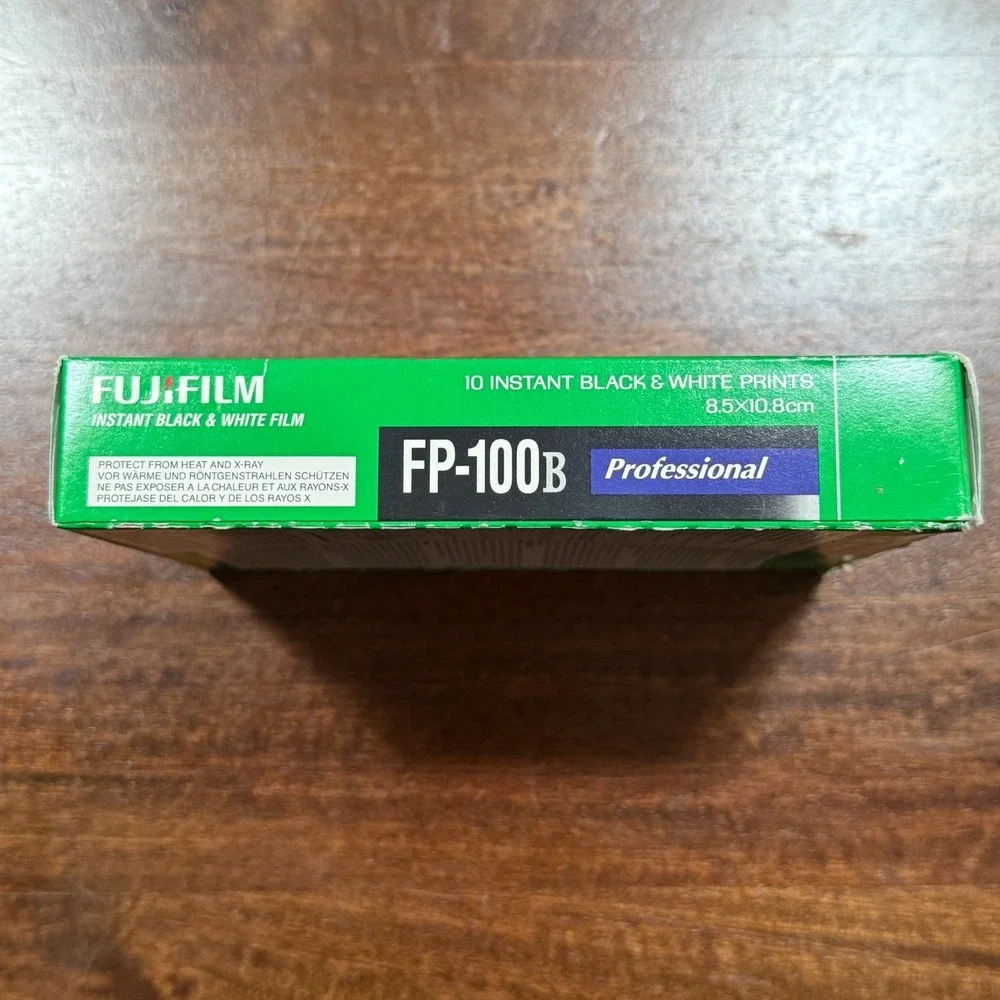 Fujifilm FP-100B Professional Instant Black/White Film Expired 8/2011 10‎ Prints